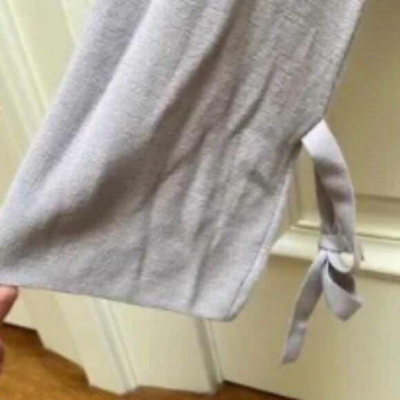 Aritzia Wilfred Cropped Sweater with tie sleeves - Picture 4 of 5
